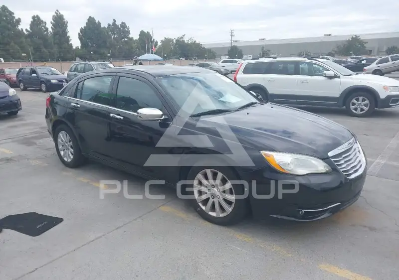 2014 Chrysler 200 фото