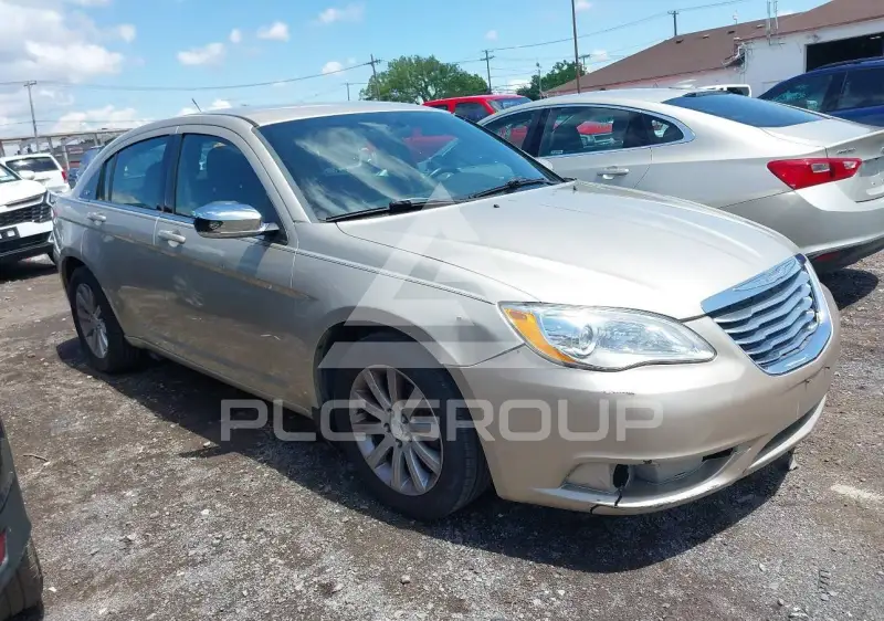 2014 Chrysler 200 photo