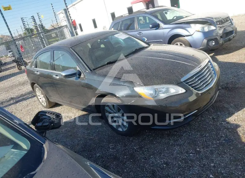2014 Chrysler 200 фото