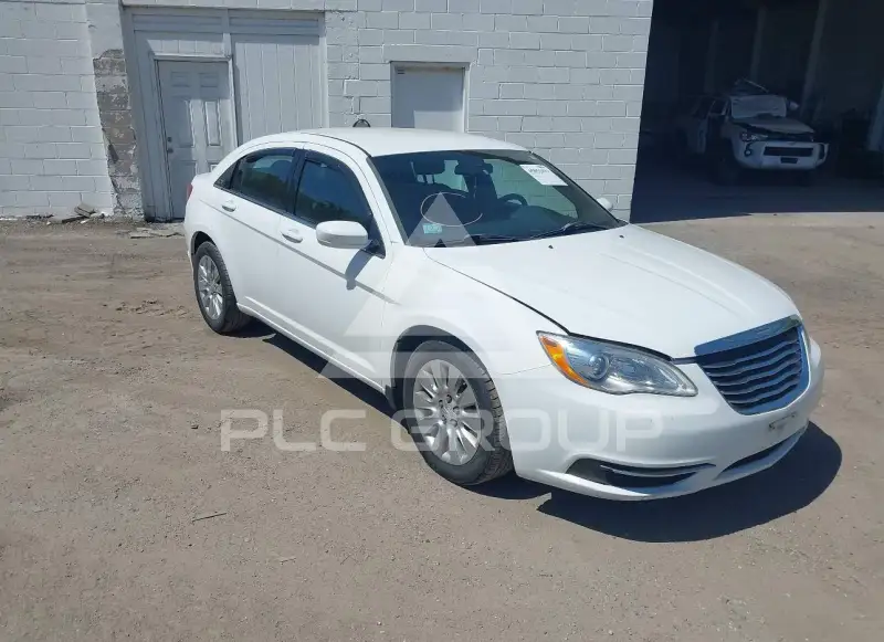 2014 Chrysler 200 фото