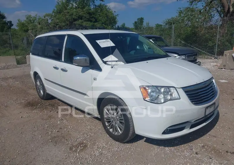 2014 Chrysler TOWN & COUNTRY photo