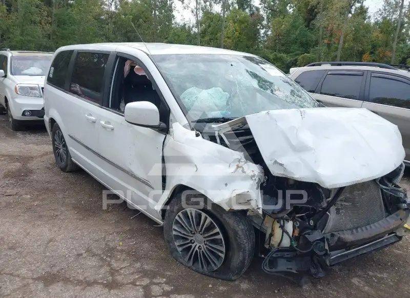 2014 Chrysler TOWN & COUNTRY photo
