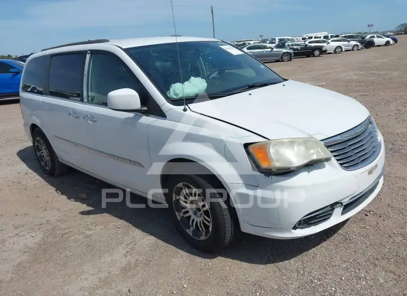 2014 Chrysler TOWN & COUNTRY фото