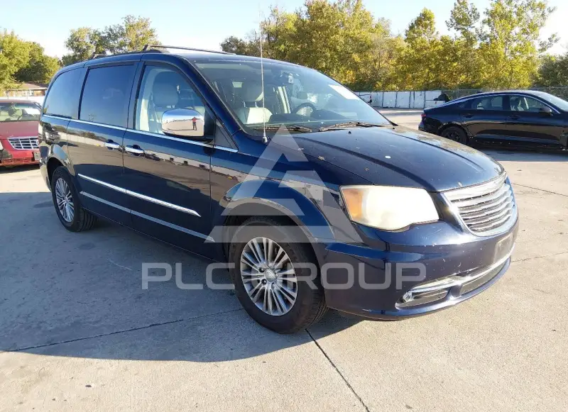2014 Chrysler TOWN & COUNTRY photo