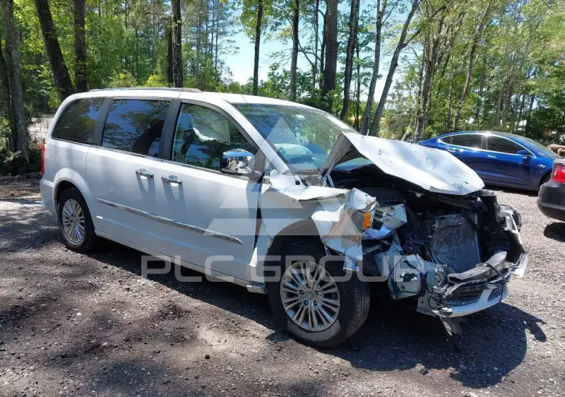 2014 Chrysler TOWN & COUNTRY фото