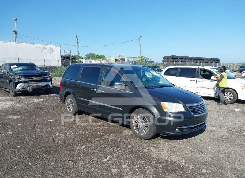 2014 Chrysler TOWN & COUNTRY фото