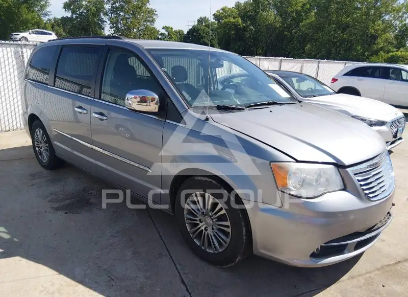 2014 Chrysler TOWN & COUNTRY photo