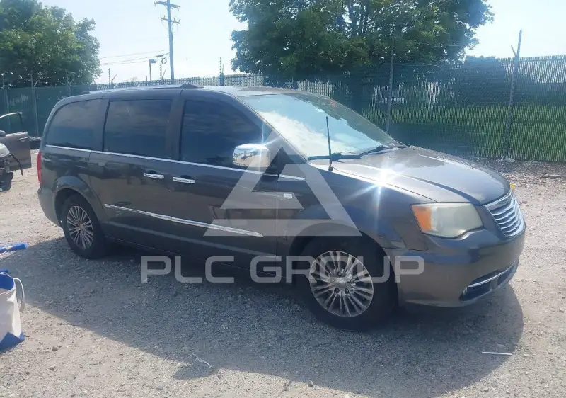 2014 Chrysler TOWN & COUNTRY photo