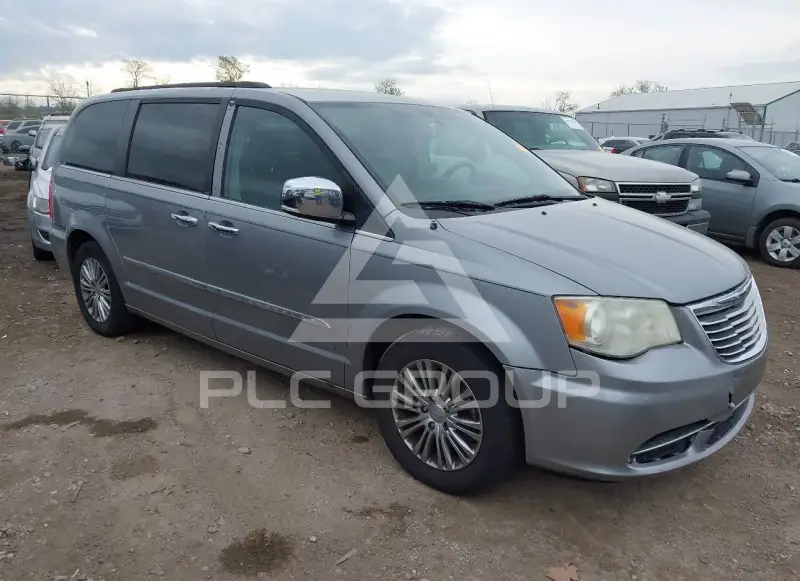 2014 Chrysler TOWN & COUNTRY фото