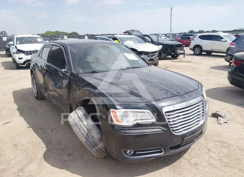 2014 Chrysler 300 photo