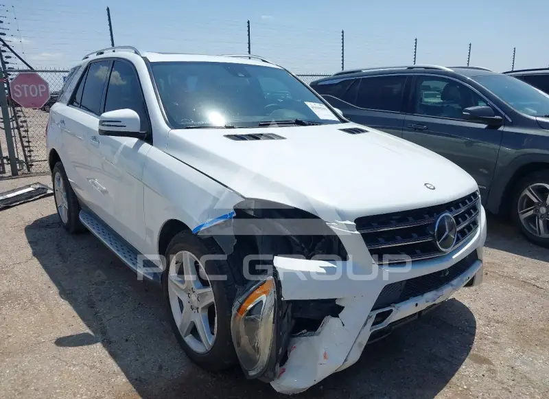 2014 Mercedes Benz ML 550 фото