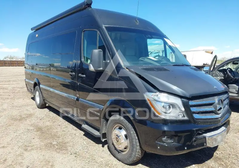 2014 Mercedes Benz Sprinter photo