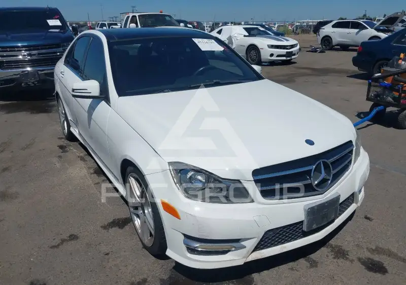 2014 Mercedes Benz C 250 фото
