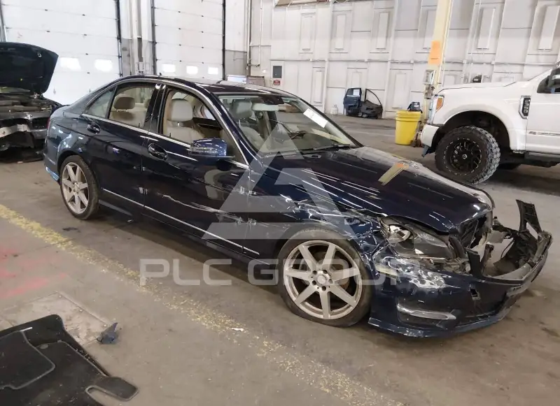 2014 Mercedes Benz C 250 фото