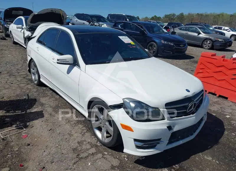 2014 Mercedes Benz C 250 фото