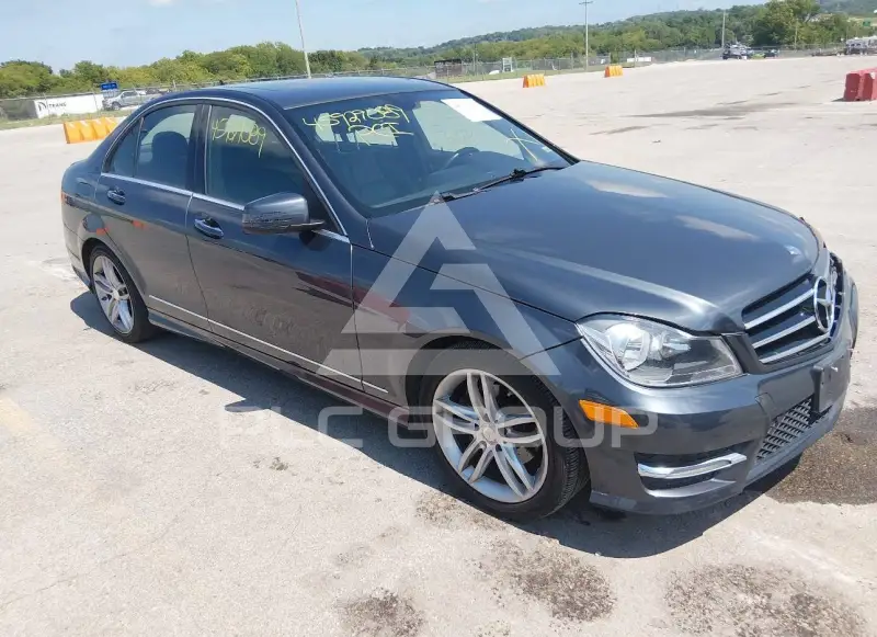 2014 Mercedes Benz C 250 фото
