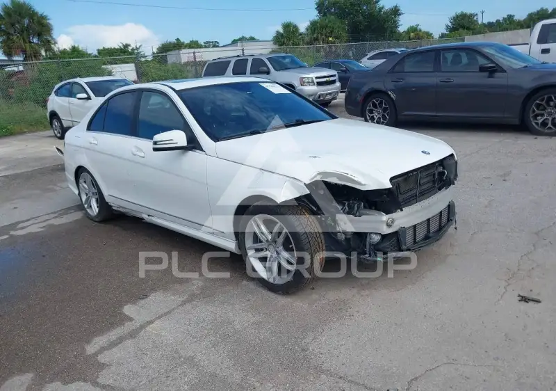 2014 Mercedes Benz C 250 фото