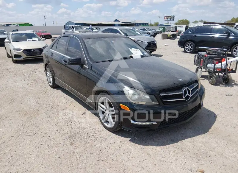 2014 Mercedes Benz C 250 фото