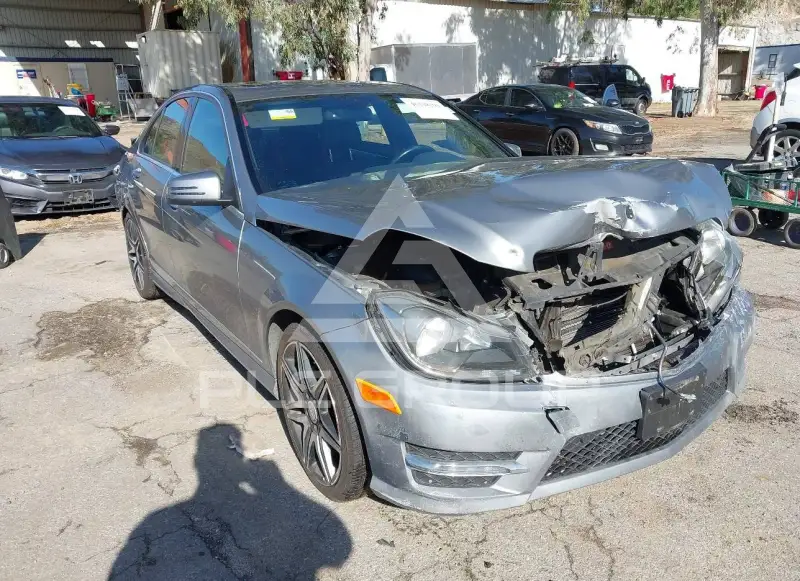 2014 Mercedes Benz C 250 фото