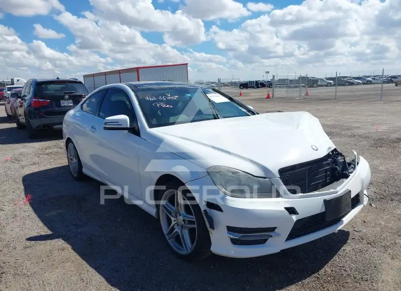 2014 Mercedes Benz C 250 фото