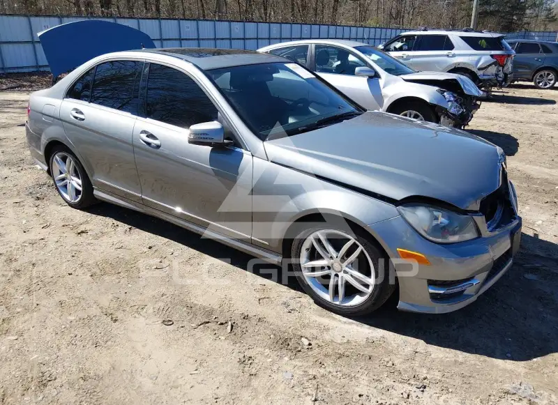 2014 Mercedes Benz C 250 фото