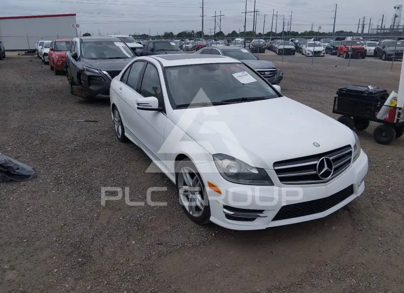 2014 Mercedes Benz C 250 фото