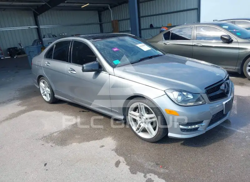2014 Mercedes Benz C 300 фото