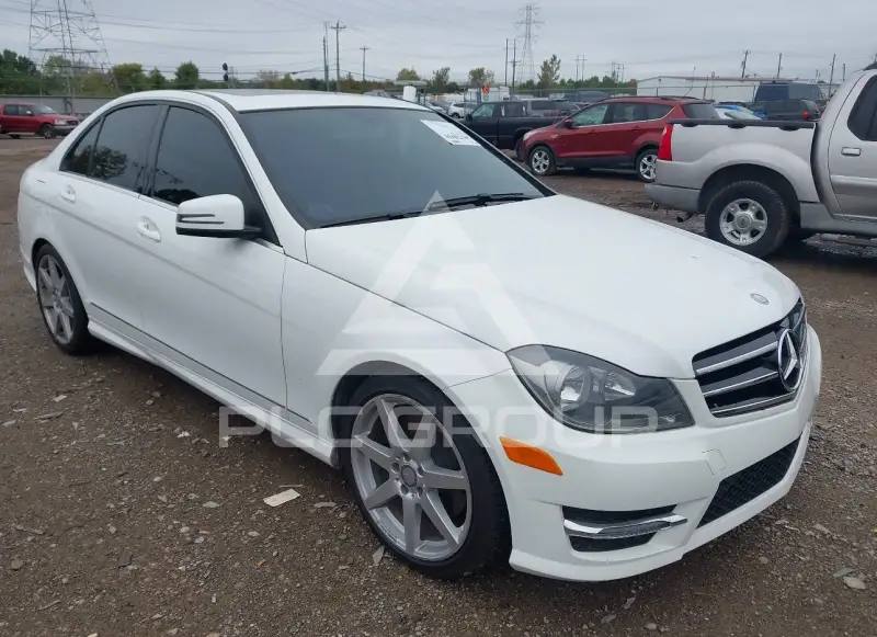 2014 Mercedes Benz C 300 фото