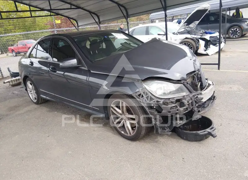 2014 Mercedes Benz C 300 фото
