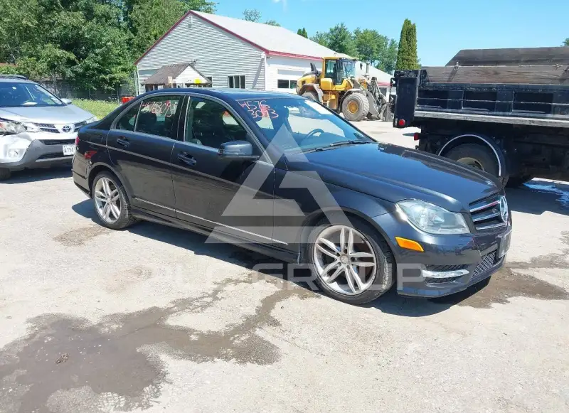 2014 Mercedes Benz C 300 фото