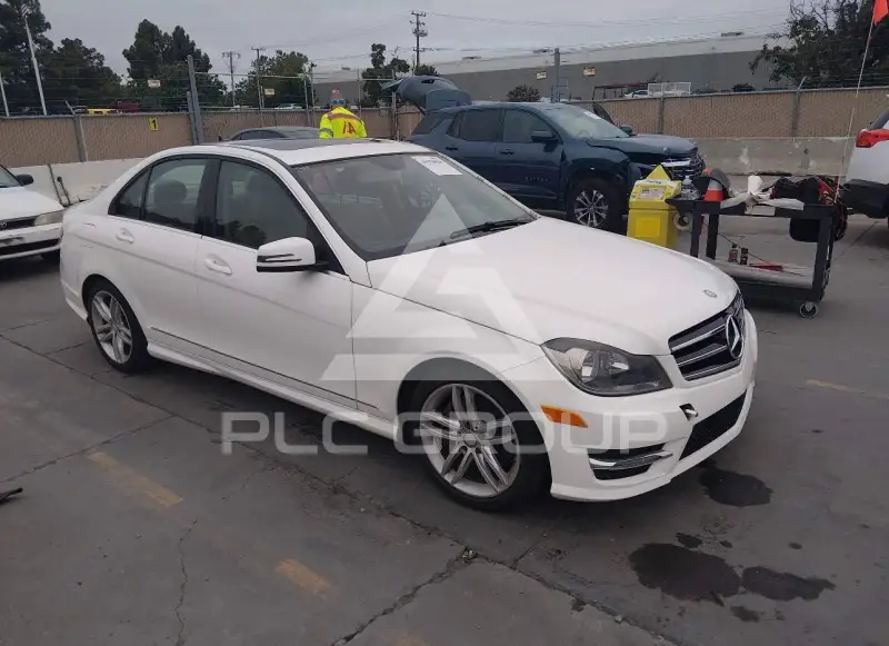 2014 Mercedes Benz C 300 photo