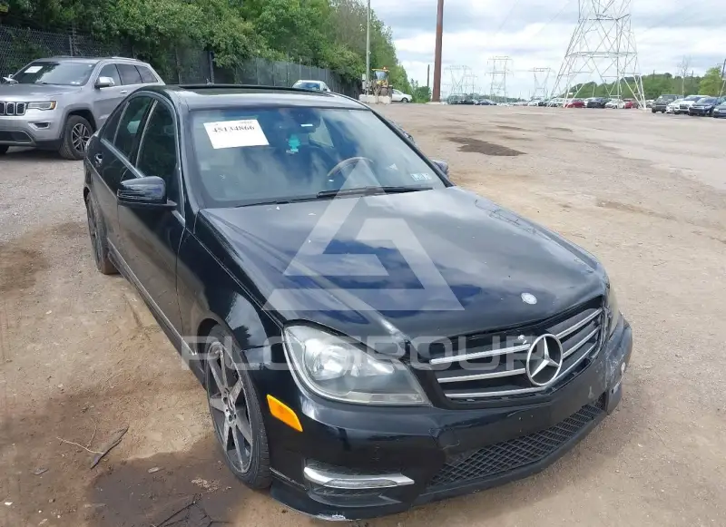 2014 Mercedes Benz C 300 фото