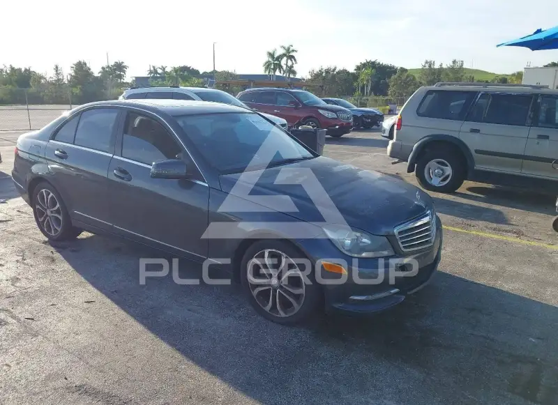 2014 Mercedes Benz C 300 фото