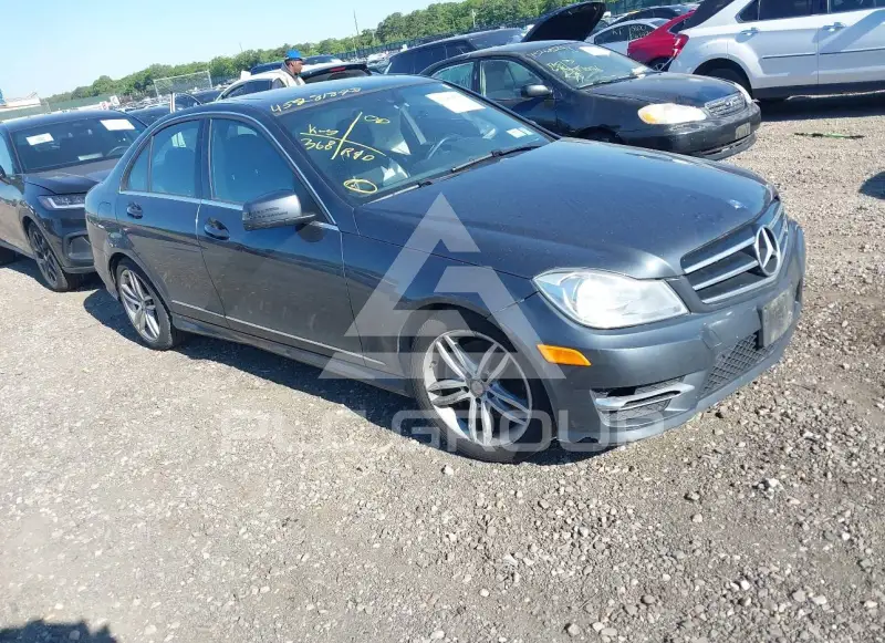 2014 Mercedes Benz C 300 photo