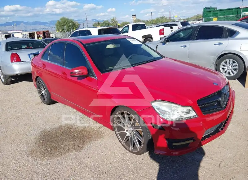2014 Mercedes Benz C 300 фото