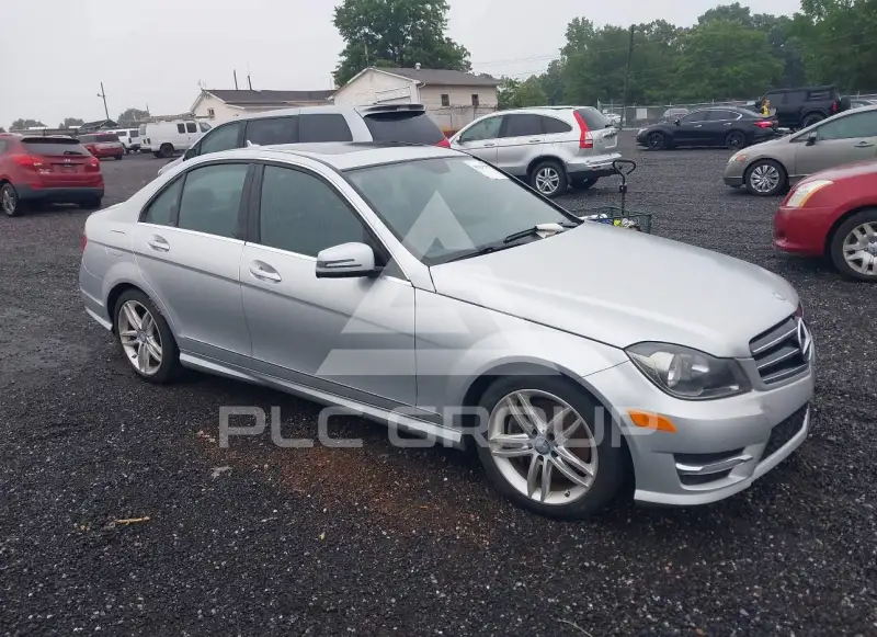 2014 Mercedes Benz C 300 фото