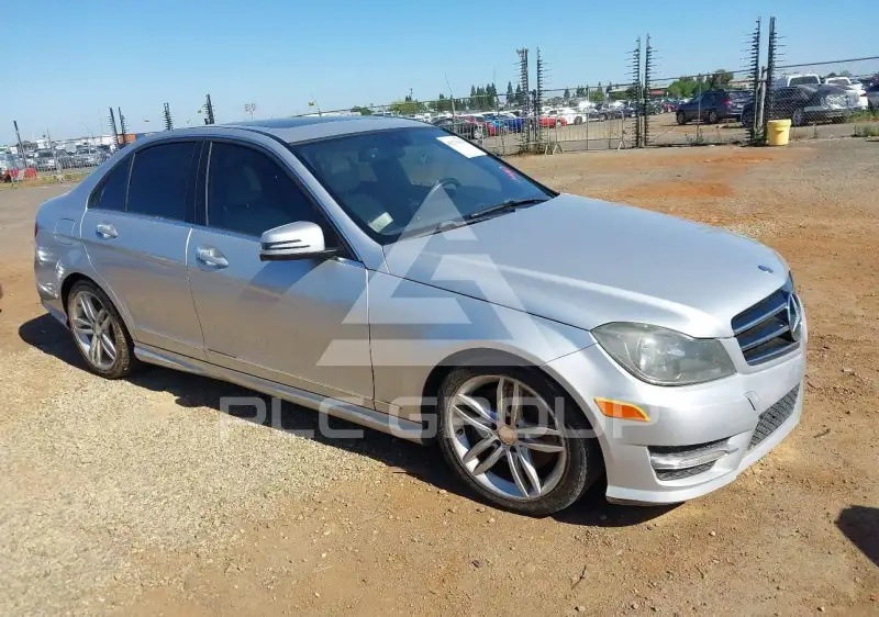 2014 Mercedes Benz C 300 фото