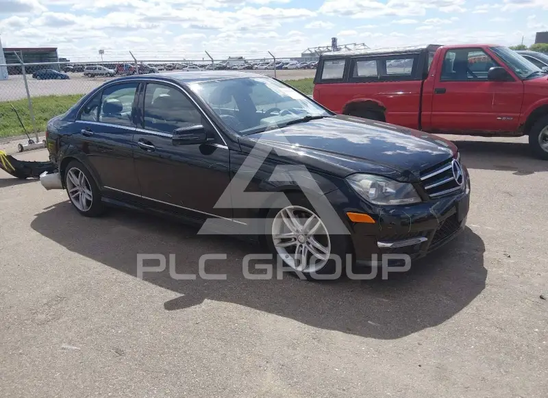 2014 Mercedes Benz C 300 фото
