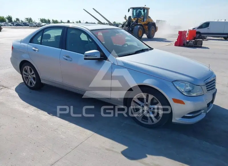 2014 Mercedes Benz C 300 фото