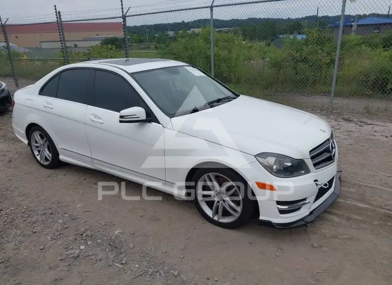 2014 Mercedes Benz C 300 фото