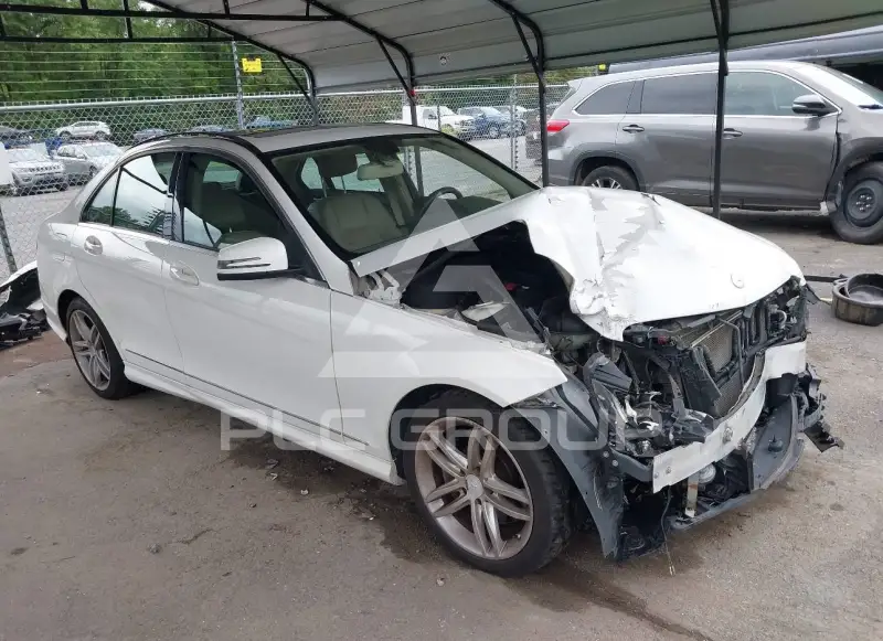 2014 Mercedes Benz C 300 photo