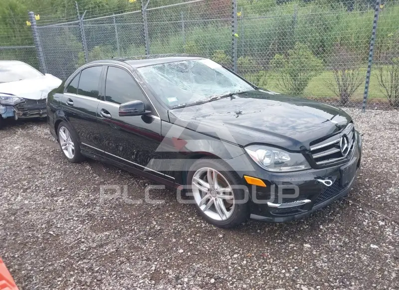 2014 Mercedes Benz C 300 фото