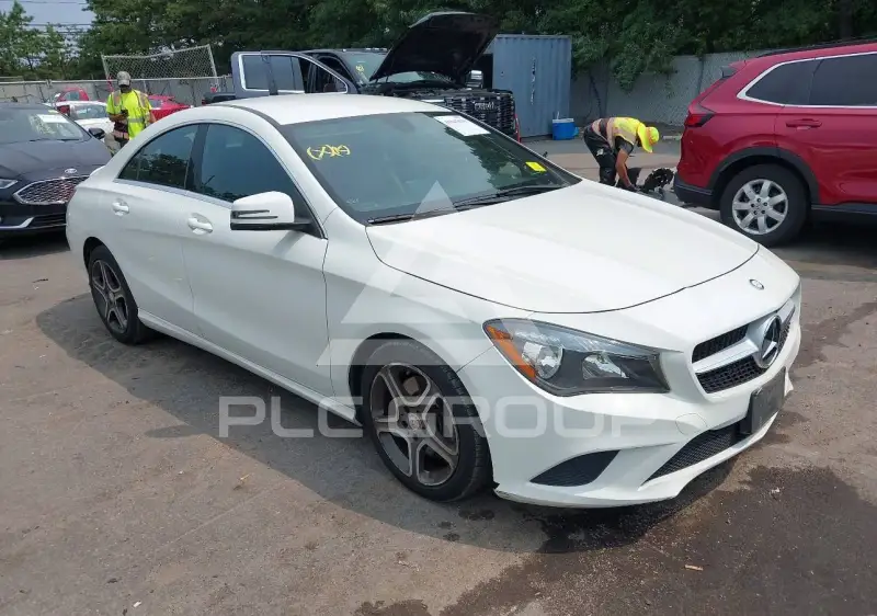 2014 Mercedes Benz CLA 250 фото