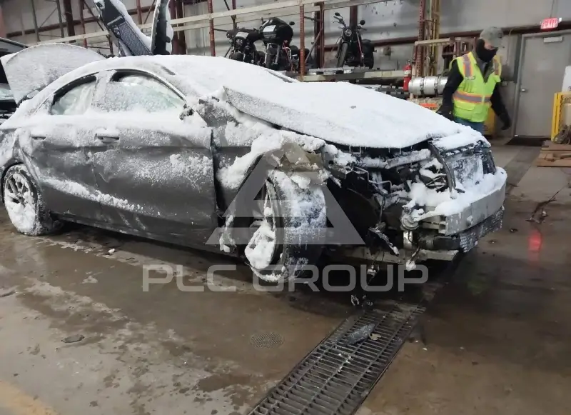 2014 Mercedes Benz CLA 250 фото