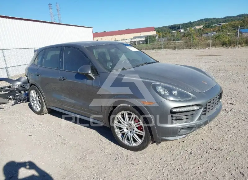 2014 Porsche Cayenne photo