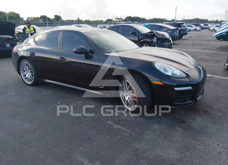 2014 Porsche Panamera photo
