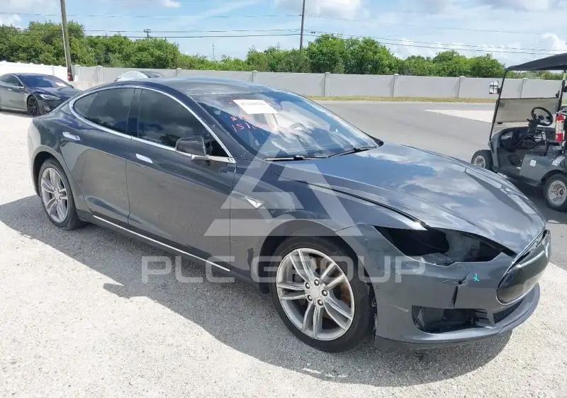 2014 Tesla Model S фото