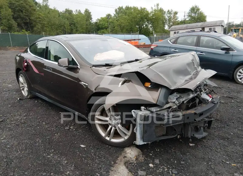 2014 Tesla Model S photo