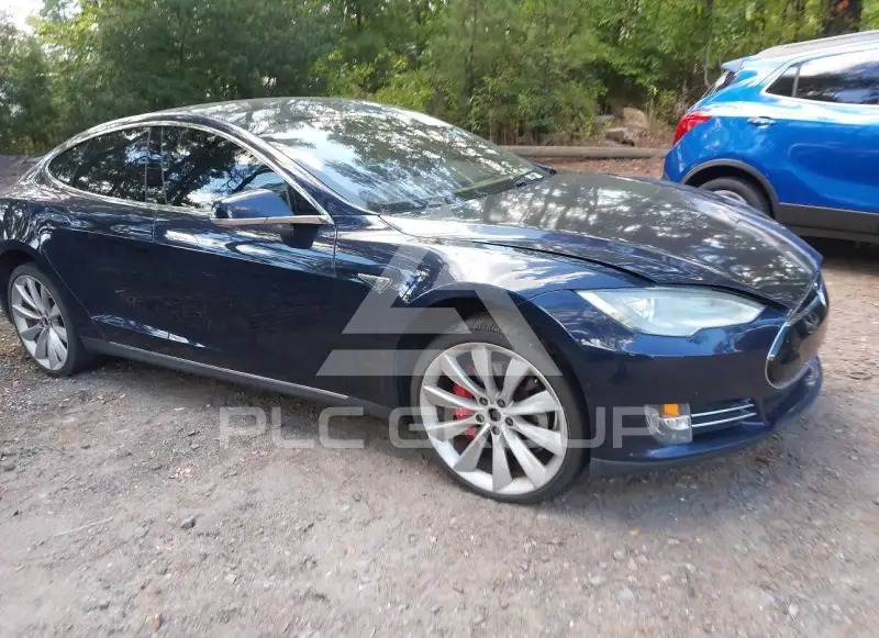 2014 Tesla Model S фото