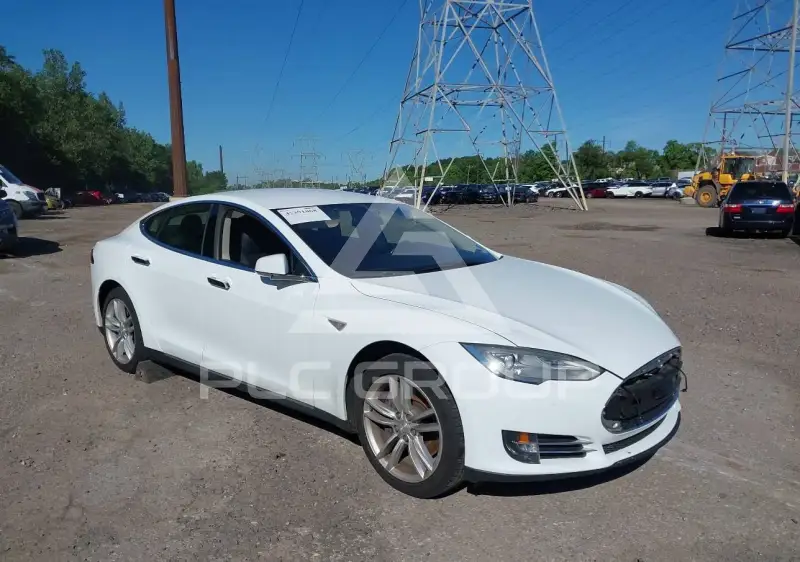 2014 Tesla Model S фото